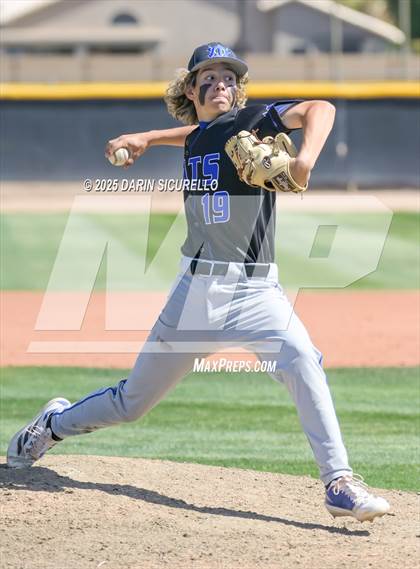 Thumbnail 2 in Mesquite vs Gilbert (Bob Everett Classic) photogallery.