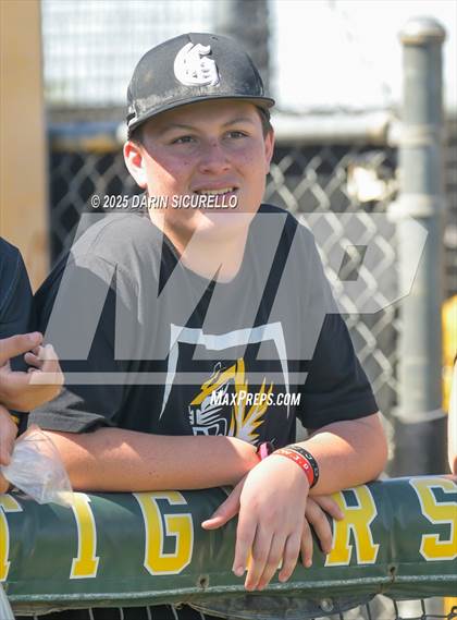 Thumbnail 1 in Mesquite vs Gilbert (Bob Everett Classic) photogallery.