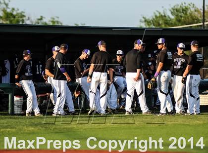 Thumbnail 3 in Liberty vs Hallsville (UIL 4A Regional Semifinal Playoff) photogallery.