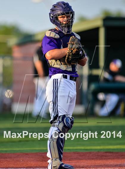 Thumbnail 1 in Liberty vs Hallsville (UIL 4A Regional Semifinal Playoff) photogallery.