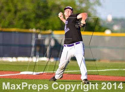 Thumbnail 3 in Liberty vs Hallsville (UIL 4A Regional Semifinal Playoff) photogallery.