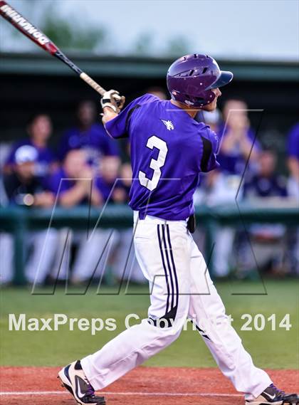 Thumbnail 1 in Liberty vs Hallsville (UIL 4A Regional Semifinal Playoff) photogallery.