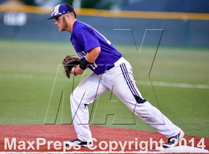 Thumbnail 1 in Liberty vs Hallsville (UIL 4A Regional Semifinal Playoff) photogallery.