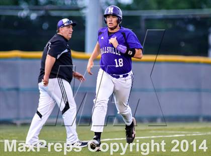 Thumbnail 1 in Liberty vs Hallsville (UIL 4A Regional Semifinal Playoff) photogallery.