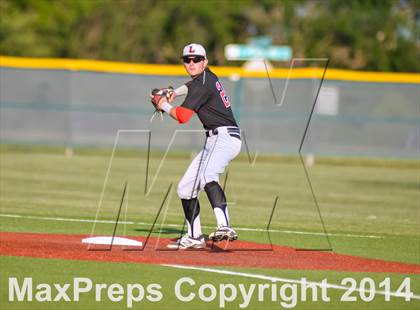 Thumbnail 2 in Liberty vs Hallsville (UIL 4A Regional Semifinal Playoff) photogallery.
