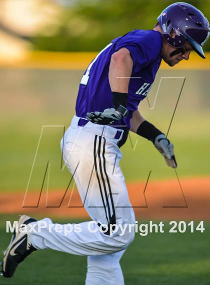 Thumbnail 2 in Liberty vs Hallsville (UIL 4A Regional Semifinal Playoff) photogallery.