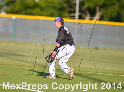 Thumbnail 3 in Liberty vs Hallsville (UIL 4A Regional Semifinal Playoff) photogallery.