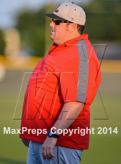 Thumbnail 3 in Liberty vs Hallsville (UIL 4A Regional Semifinal Playoff) photogallery.