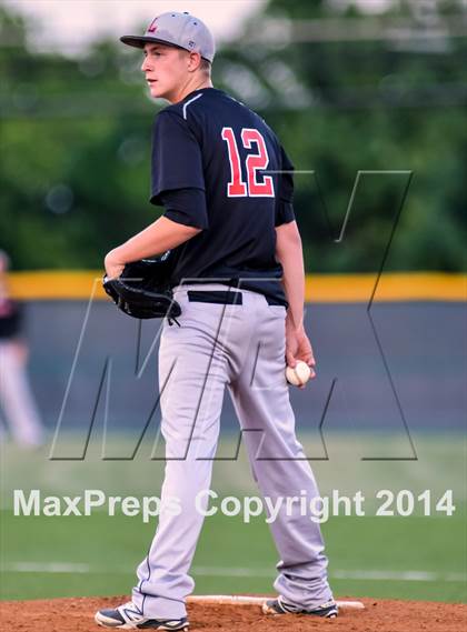Thumbnail 3 in Liberty vs Hallsville (UIL 4A Regional Semifinal Playoff) photogallery.