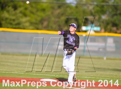 Thumbnail 1 in Liberty vs Hallsville (UIL 4A Regional Semifinal Playoff) photogallery.