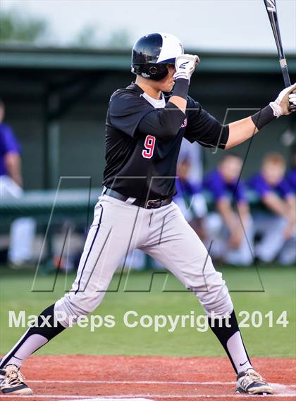 Thumbnail 2 in Liberty vs Hallsville (UIL 4A Regional Semifinal Playoff) photogallery.