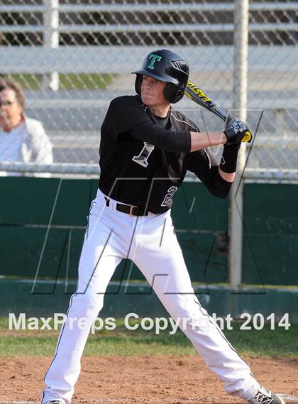 Thumbnail 2 in Delano @ Tehachapi photogallery.