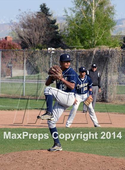 Thumbnail 2 in Delano @ Tehachapi photogallery.