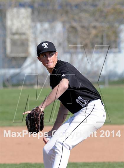 Thumbnail 3 in Delano @ Tehachapi photogallery.