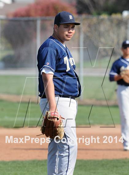 Thumbnail 2 in Delano @ Tehachapi photogallery.