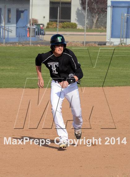 Thumbnail 1 in Delano @ Tehachapi photogallery.