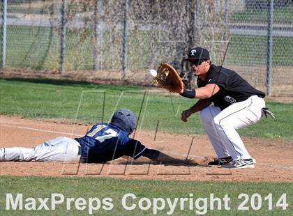 Thumbnail 1 in Delano @ Tehachapi photogallery.