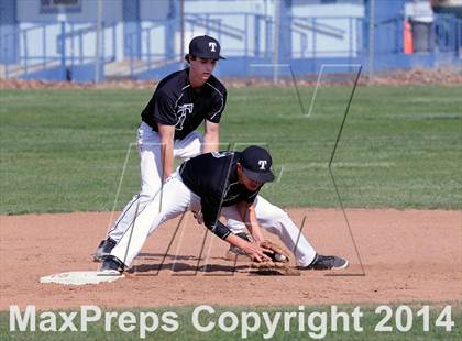 Thumbnail 2 in Delano @ Tehachapi photogallery.