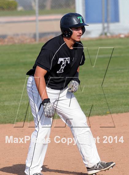 Thumbnail 2 in Delano @ Tehachapi photogallery.