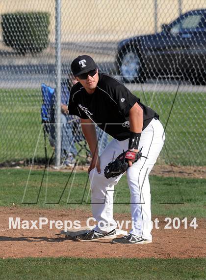 Thumbnail 2 in Delano @ Tehachapi photogallery.