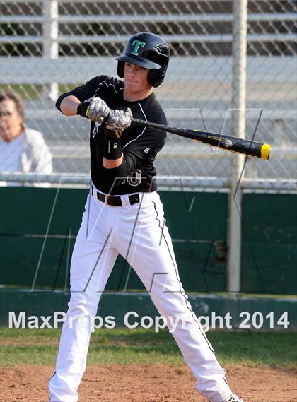 Thumbnail 3 in Delano @ Tehachapi photogallery.