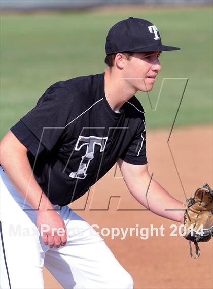Thumbnail 1 in Delano @ Tehachapi photogallery.