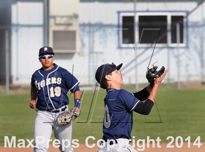Thumbnail 1 in Delano @ Tehachapi photogallery.