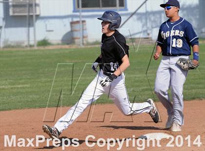 Thumbnail 2 in Delano @ Tehachapi photogallery.