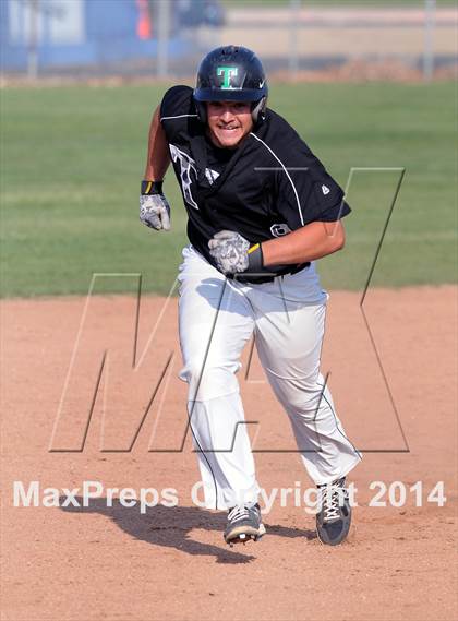 Thumbnail 2 in Delano @ Tehachapi photogallery.