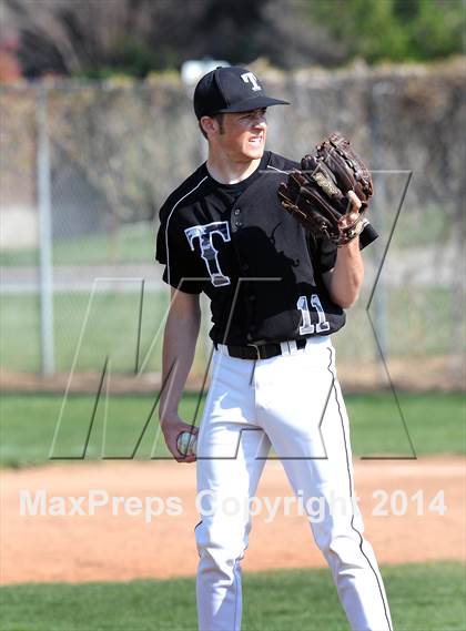 Thumbnail 3 in Delano @ Tehachapi photogallery.