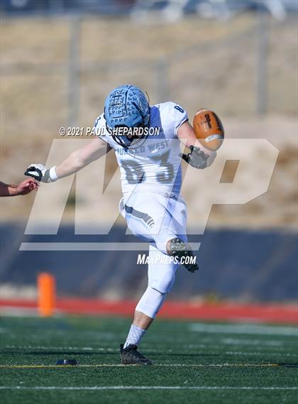 Thumbnail 3 in Palmer Ridge vs. Pueblo West (CHSAA 2nd Round Playoff) photogallery.