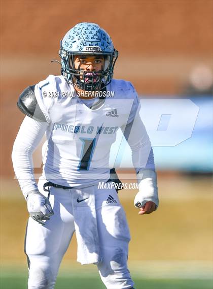 Thumbnail 1 in Palmer Ridge vs. Pueblo West (CHSAA 2nd Round Playoff) photogallery.