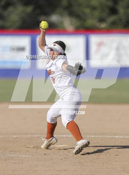 Thumbnail 2 in Mission Oak vs. Selma photogallery.