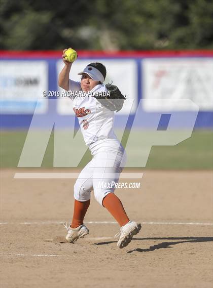 Thumbnail 2 in Mission Oak vs. Selma photogallery.