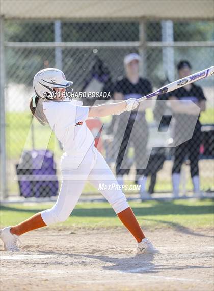 Thumbnail 2 in Mission Oak vs. Selma photogallery.