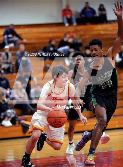 Thumbnail 2 in Farmingdale vs. Chaminade (LUHI Invitational Tournament)  photogallery.