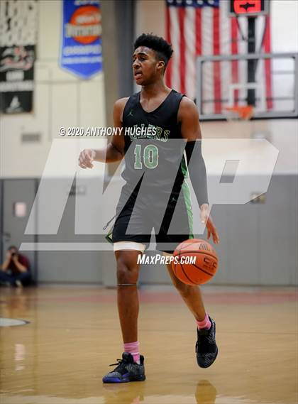 Thumbnail 2 in Farmingdale vs. Chaminade (LUHI Invitational Tournament)  photogallery.