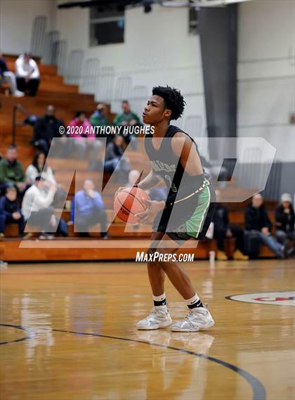 Thumbnail 3 in Farmingdale vs. Chaminade (LUHI Invitational Tournament)  photogallery.