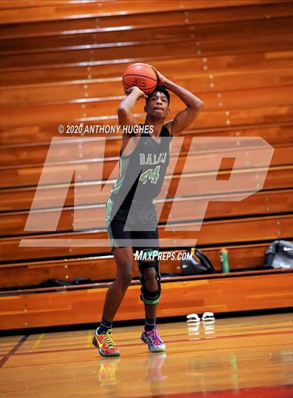 Thumbnail 2 in Farmingdale vs. Chaminade (LUHI Invitational Tournament)  photogallery.