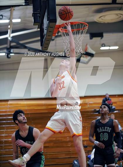 Thumbnail 2 in Farmingdale vs. Chaminade (LUHI Invitational Tournament)  photogallery.