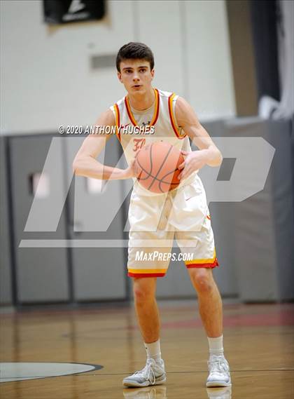 Thumbnail 2 in Farmingdale vs. Chaminade (LUHI Invitational Tournament)  photogallery.