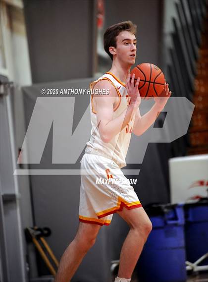 Thumbnail 2 in Farmingdale vs. Chaminade (LUHI Invitational Tournament)  photogallery.