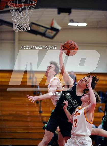 Thumbnail 3 in Farmingdale vs. Chaminade (LUHI Invitational Tournament)  photogallery.