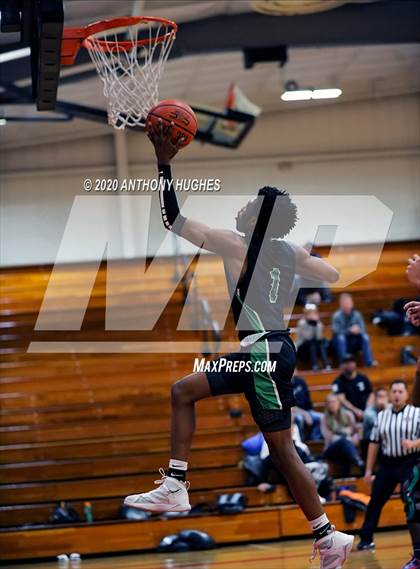 Thumbnail 3 in Farmingdale vs. Chaminade (LUHI Invitational Tournament)  photogallery.
