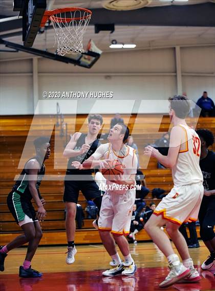 Thumbnail 3 in Farmingdale vs. Chaminade (LUHI Invitational Tournament)  photogallery.
