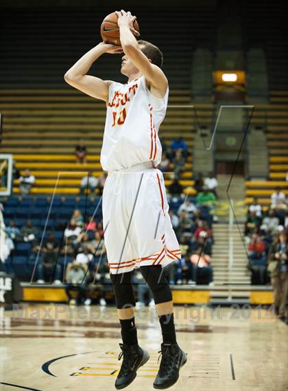 Thumbnail 3 in Jesuit vs. Newark Memorial (MaxPreps MLK Classic) photogallery.