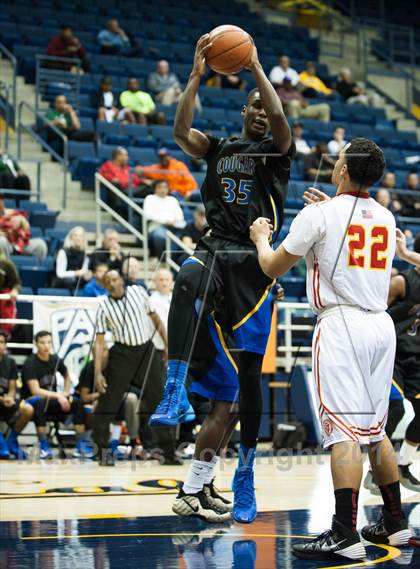 Thumbnail 1 in Jesuit vs. Newark Memorial (MaxPreps MLK Classic) photogallery.
