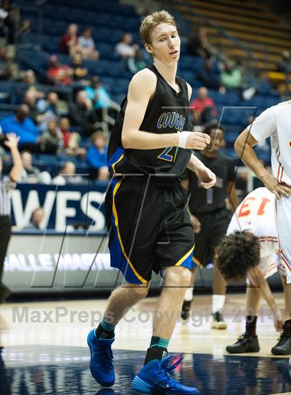 Thumbnail 1 in Jesuit vs. Newark Memorial (MaxPreps MLK Classic) photogallery.
