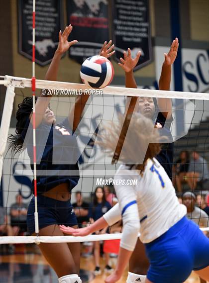 Thumbnail 1 in Frisco @ Sachse (Garland ISD Tournament) photogallery.