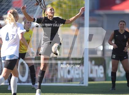 Thumbnail 3 in Lone Peak vs. Layton (UHSAA 6A Semifinal) photogallery.